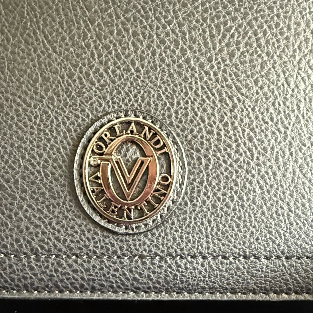 Orlandi Valentino Black Textured Crossbody Bag - Picture 10 of 11